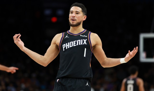 kaiyun-奥特：布克的坚韧是我们球队的精神内核 他是我们的领袖