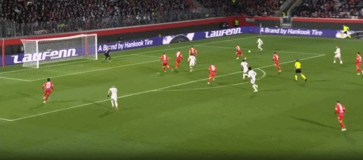 1732838468105025904.gif